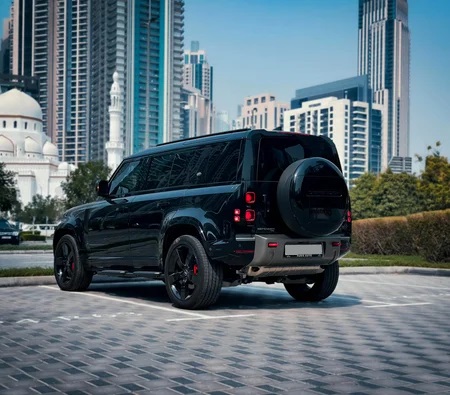 Land Rover Defender photo 4