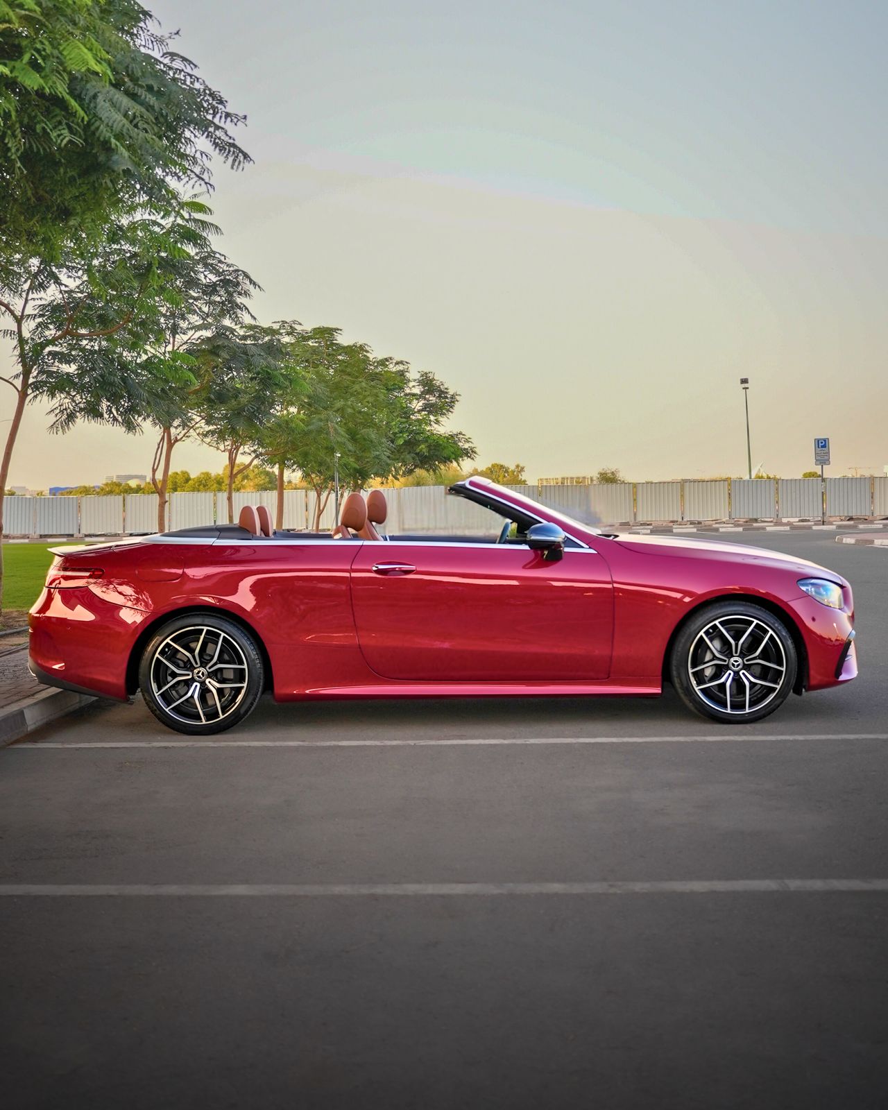 Mercedes E450 Convertible photo 4