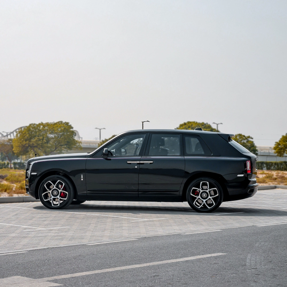 Rolls Royce Cullinan Black Badge photo 2
